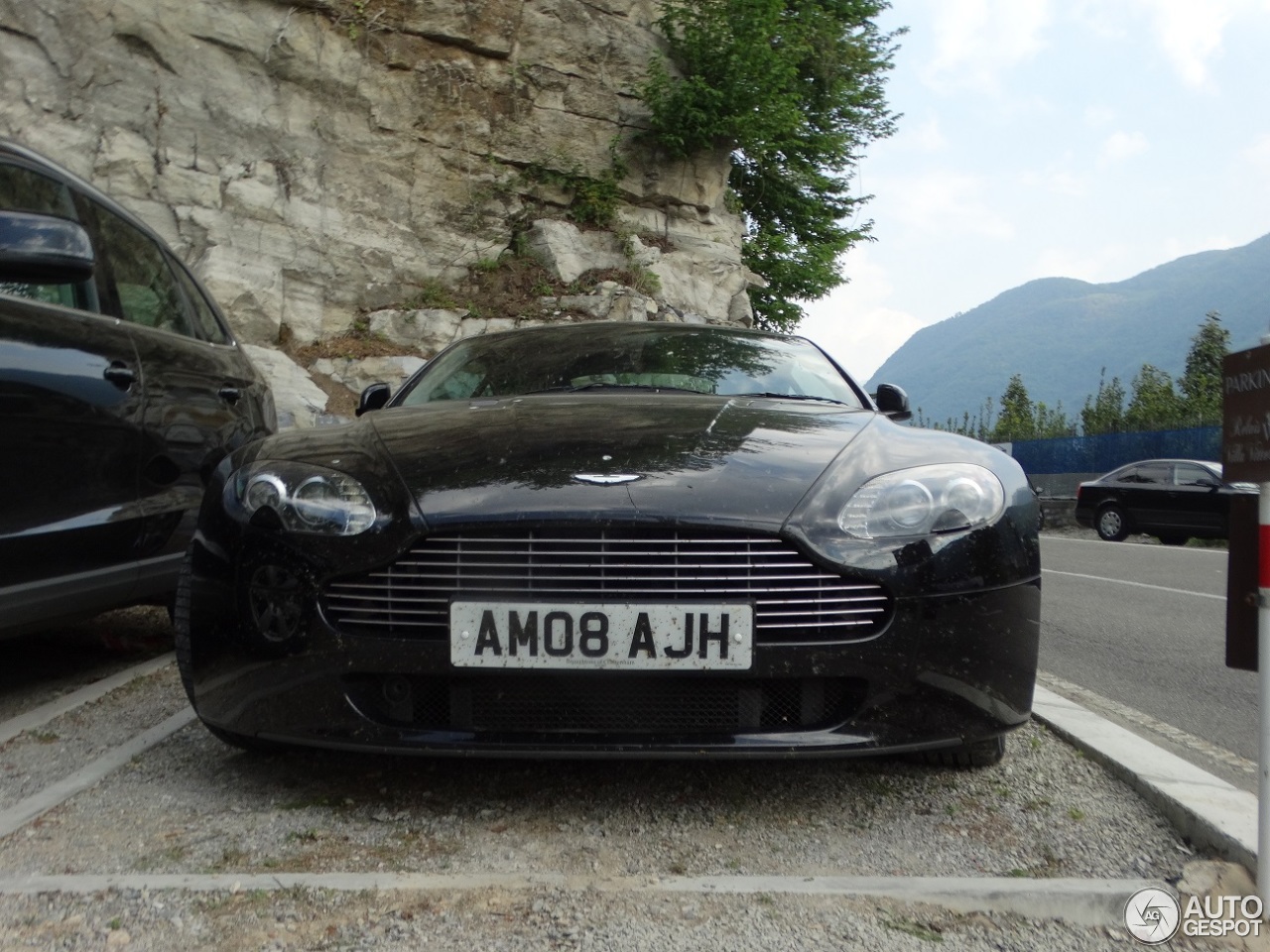 Aston Martin V8 Vantage