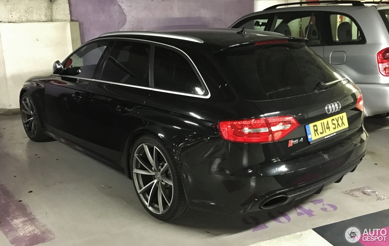 Audi RS4 Avant B8