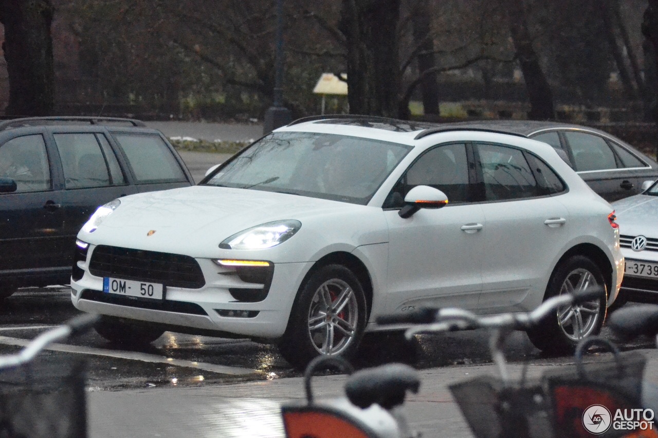 Porsche 95B Macan GTS