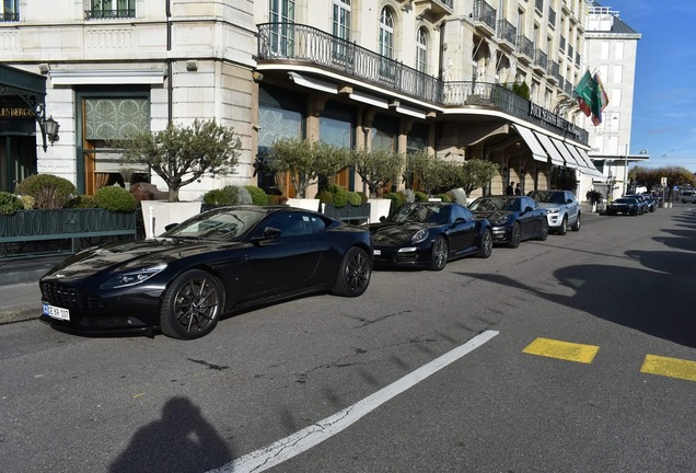 Aston Martin DB11