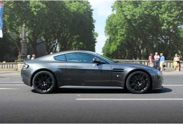 Aston Martin V12 Vantage S