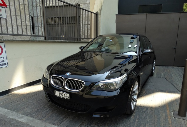 BMW M5 E60 2005