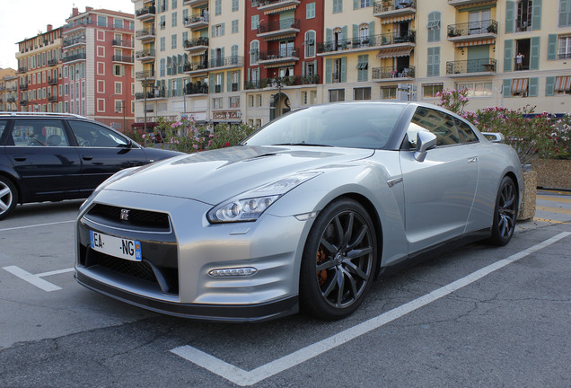 Nissan GT-R 2015