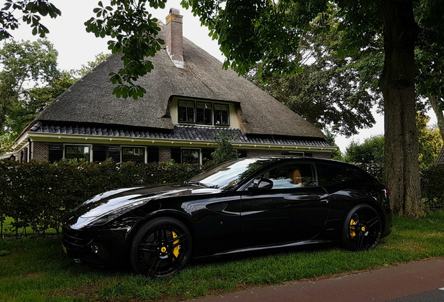 Ferrari FF