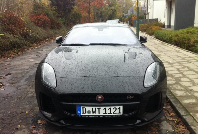 Jaguar F-TYPE SVR Coupé