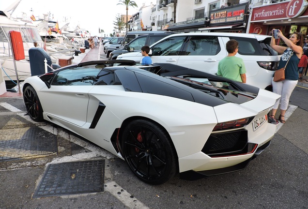 Lamborghini Aventador LP700-4 Roadster Pirelli Edition