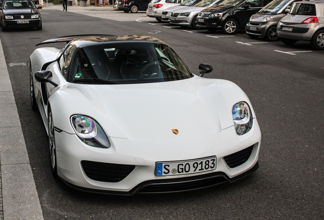 Porsche 918 Spyder Weissach Package