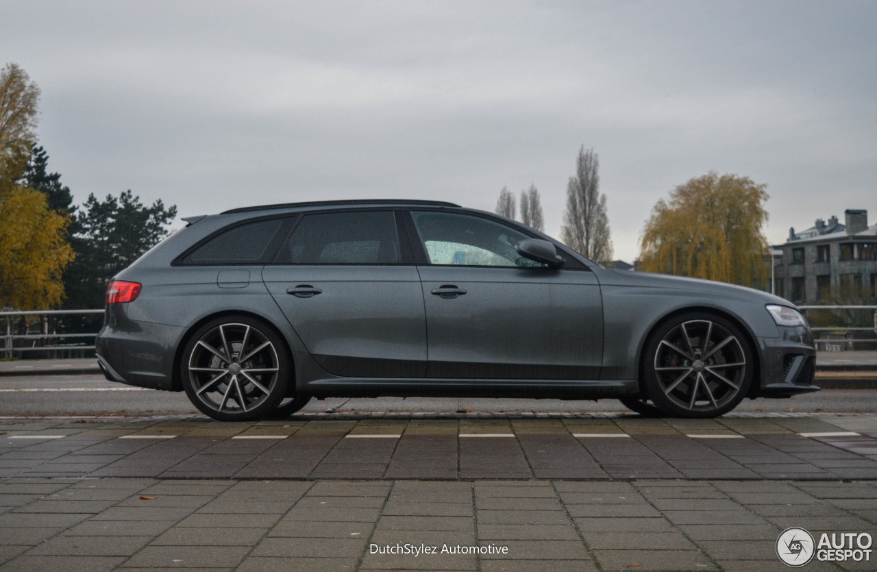 Audi RS4 Avant B8