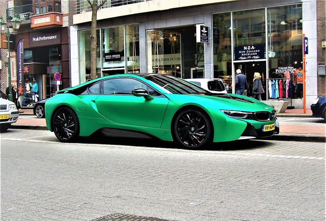 BMW i8