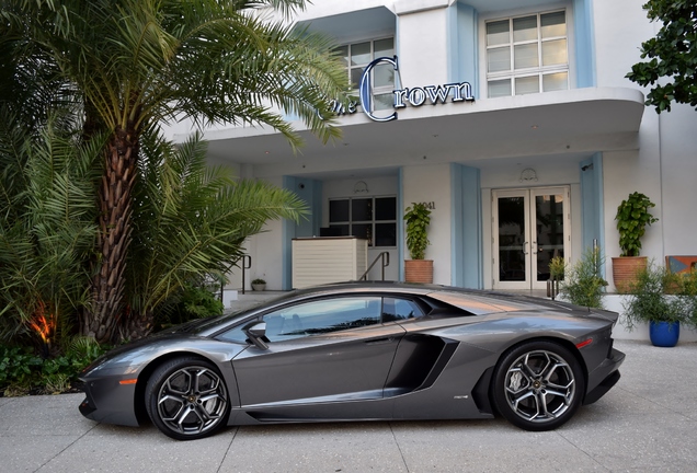 Lamborghini Aventador LP700-4