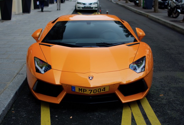 Lamborghini Aventador LP700-4