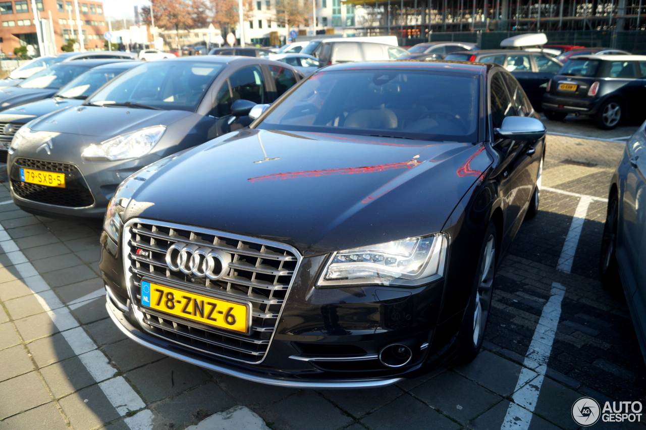 Audi S8 D4