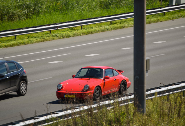 Porsche 964 Carrera RS