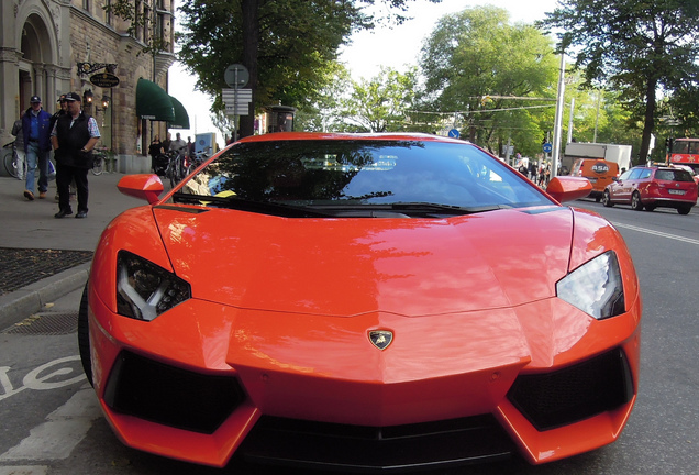 Lamborghini Aventador LP700-4