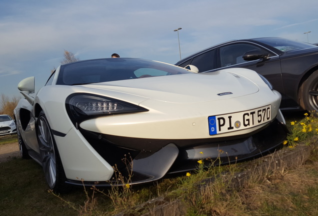 McLaren 570GT