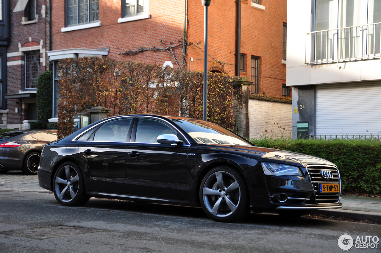 Audi S8 D4