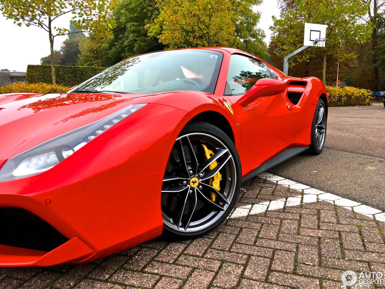 Ferrari 488 Spider