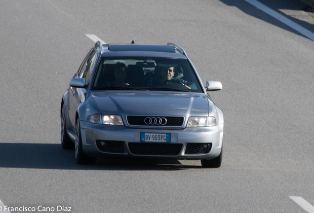 Audi RS4 Avant B5