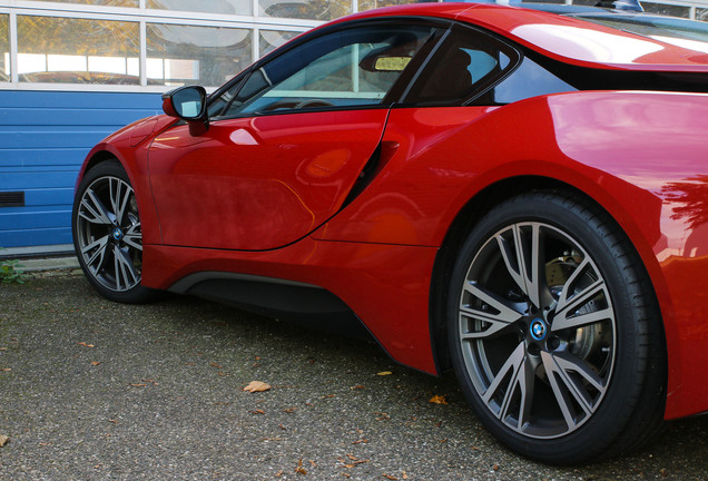 BMW i8 Protonic Red Edition