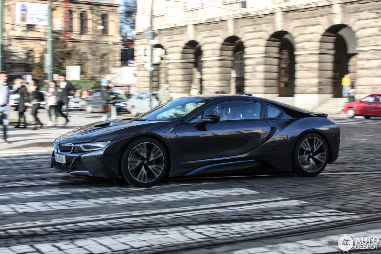 BMW i8