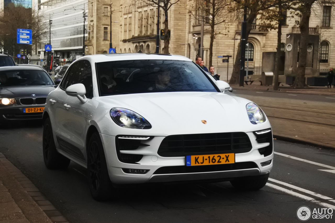 Porsche 95B Macan GTS