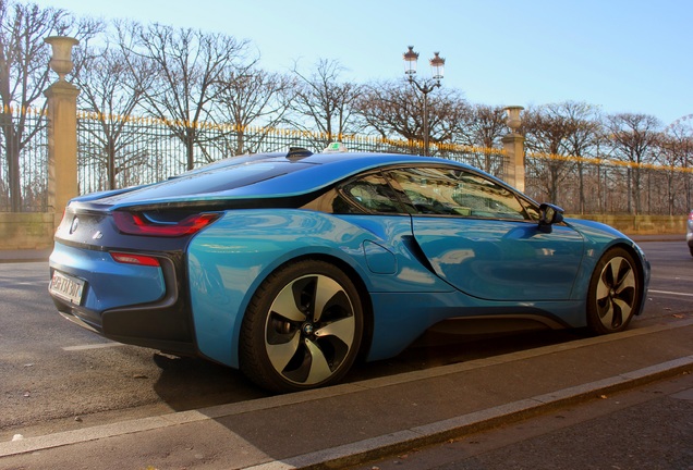 BMW i8