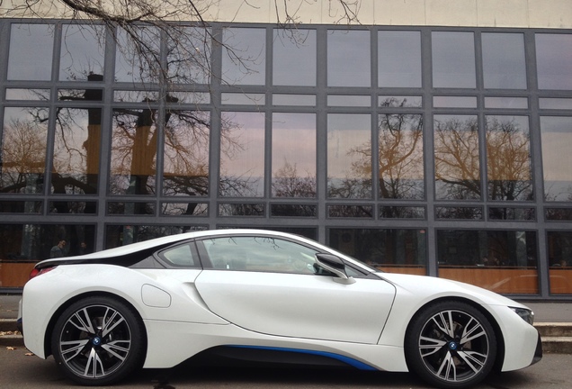 BMW i8