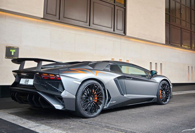 Lamborghini Aventador LP750-4 SuperVeloce Roadster