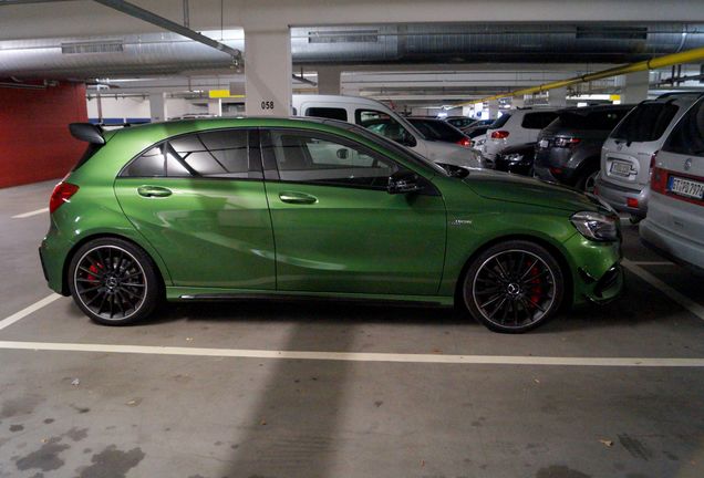 Mercedes-AMG A 45 W176 2015