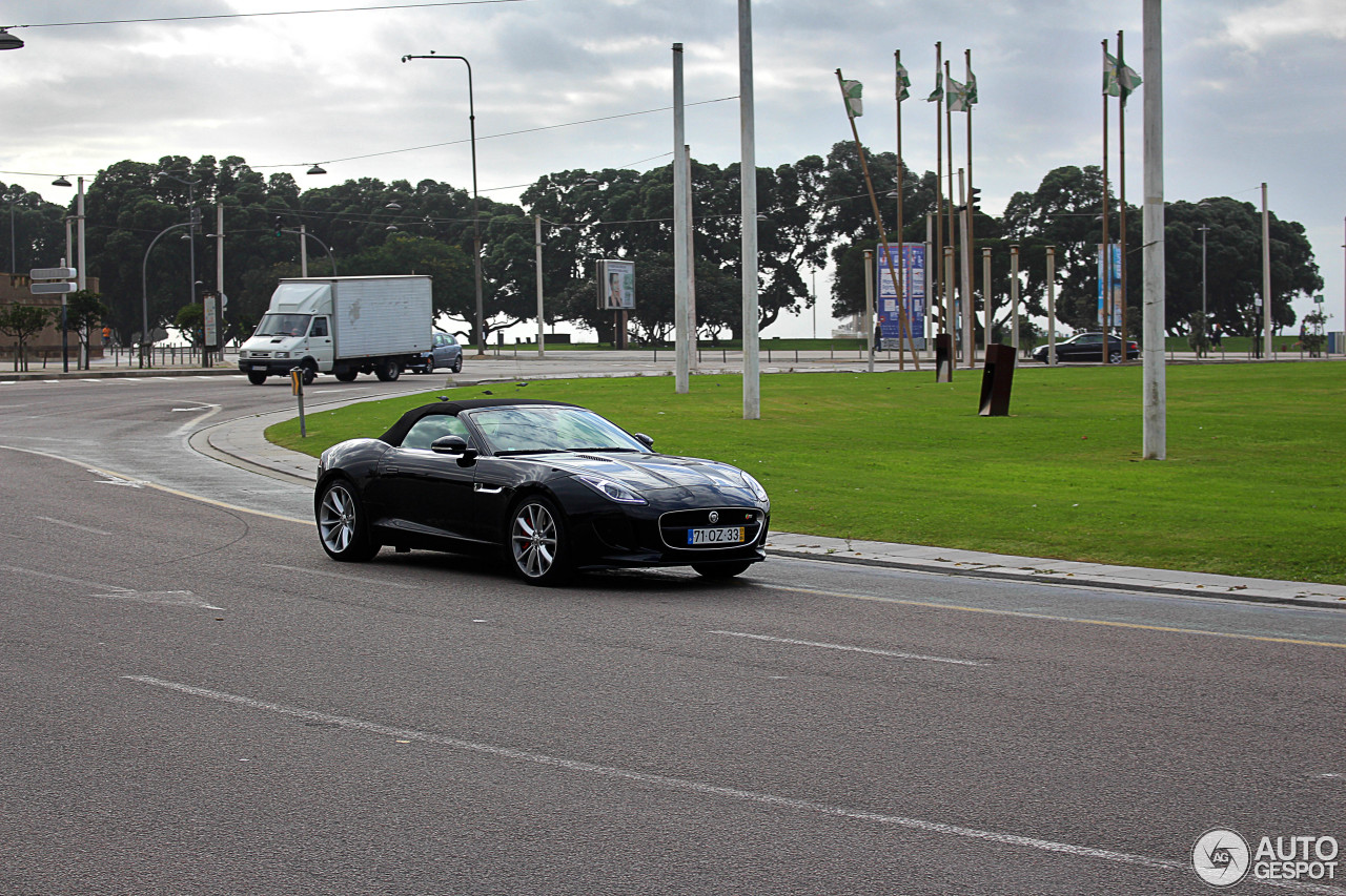 Jaguar F-TYPE S Convertible