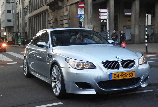 BMW M5 E60 2005