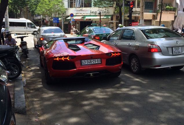 Lamborghini Aventador LP700-4 Roadster