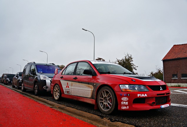 Mitsubishi Lancer Evolution IX RalliArt