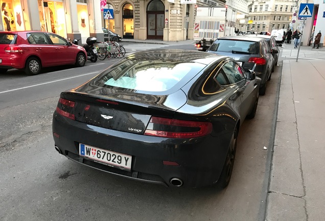 Aston Martin V8 Vantage