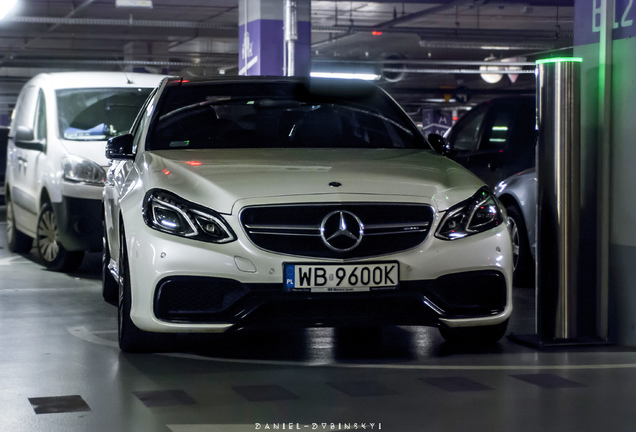 Mercedes-Benz E 63 AMG S W212