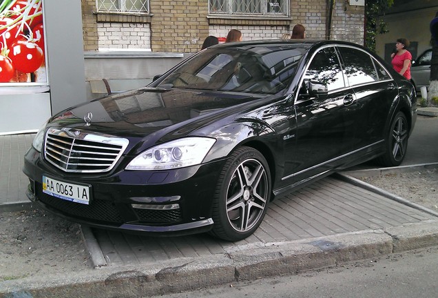 Mercedes-Benz S 63 AMG W221 2010