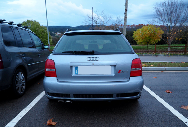 Audi RS4 Avant B5