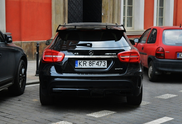 Mercedes-Benz GLA 45 AMG X156