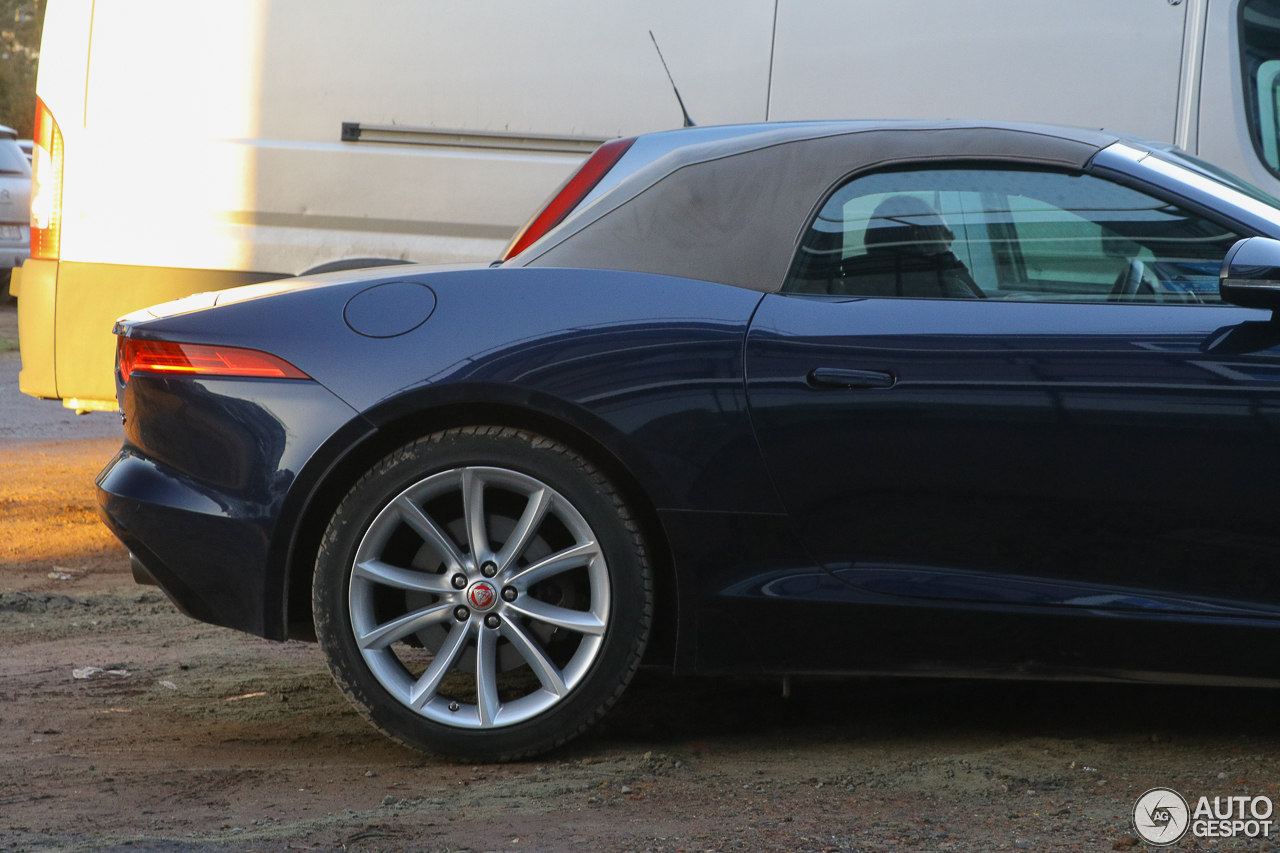 Jaguar F-TYPE S Convertible