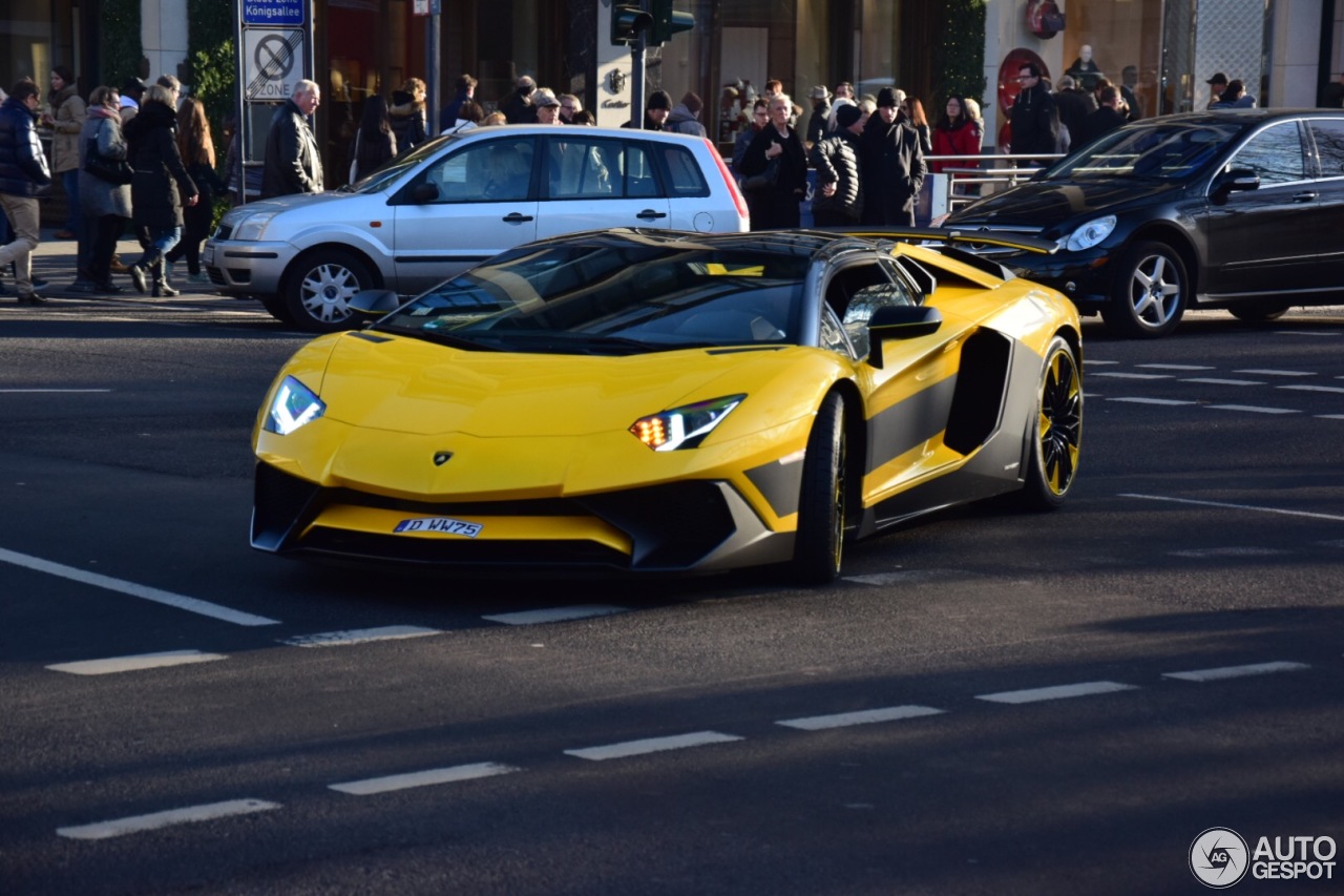 Lamborghini Aventador LP750-4 SuperVeloce Roadster