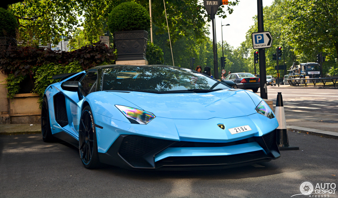 Lamborghini Aventador LP750-4 SuperVeloce Roadster