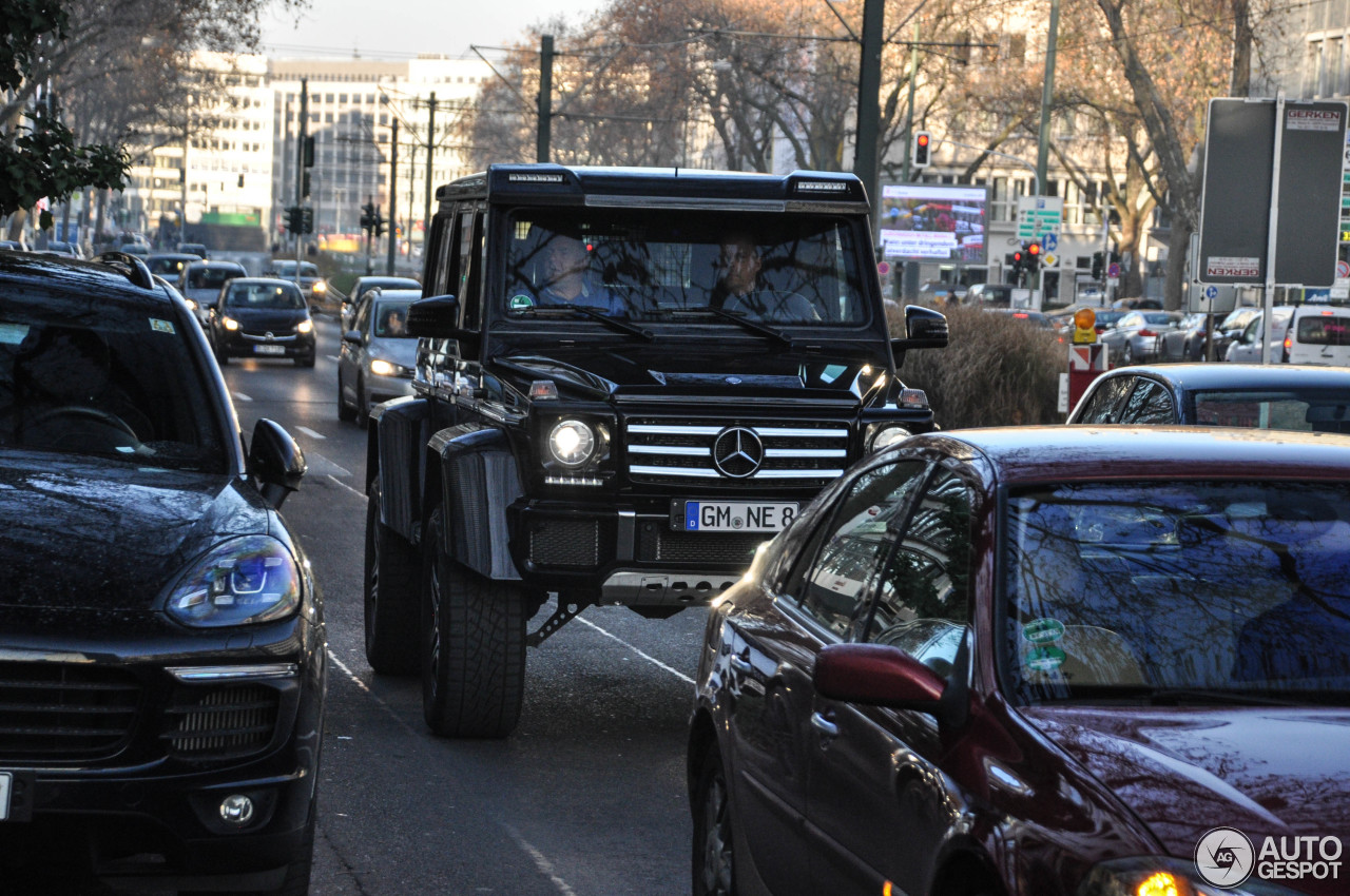 Mercedes-Benz G 500 4X4²