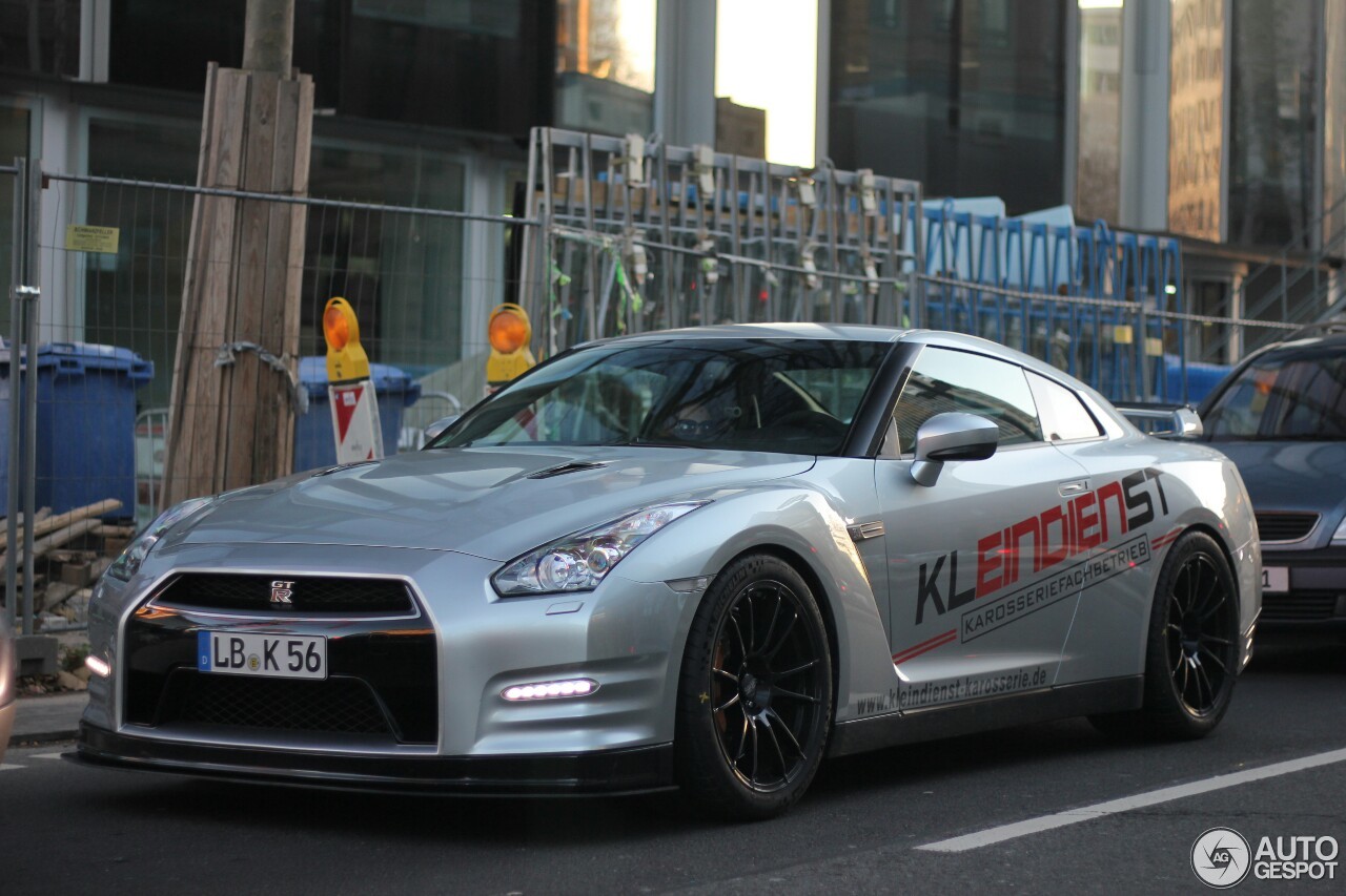 Nissan GT-R 2011