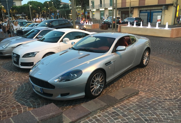 Aston Martin DB9