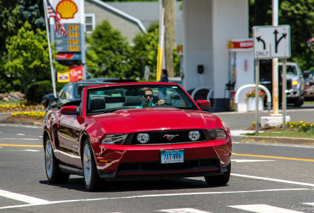 Ford Mustang GT Convertible 2011