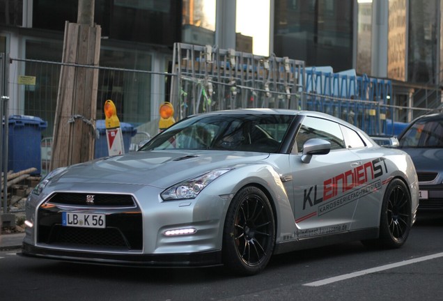 Nissan GT-R 2011