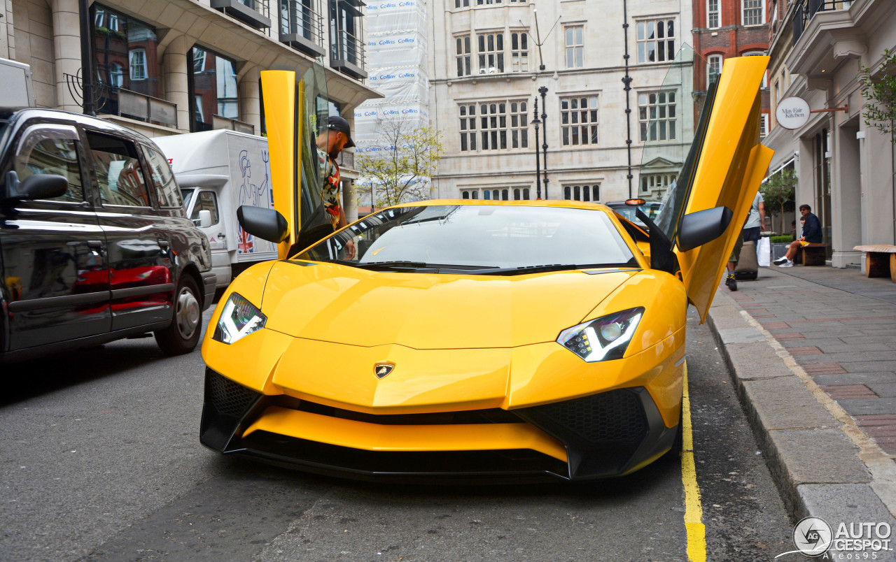 Lamborghini Aventador LP750-4 SuperVeloce