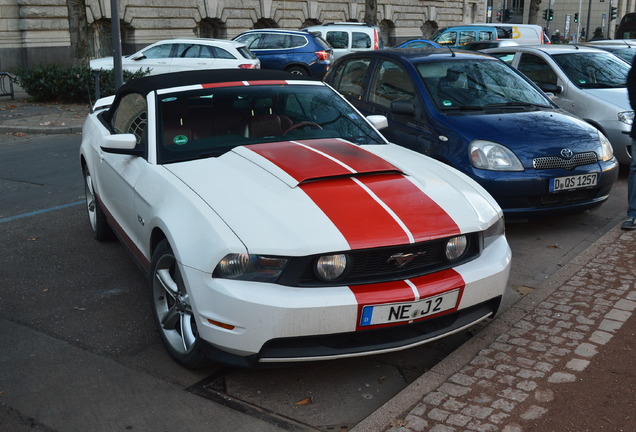 Ford Mustang GT Convertible 2011