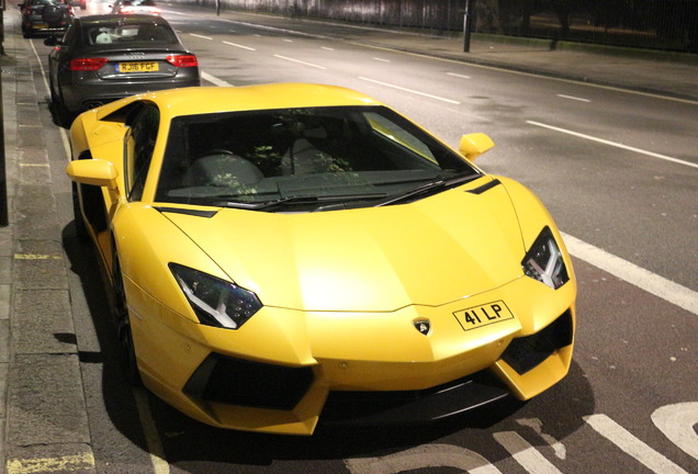 Lamborghini Aventador LP700-4