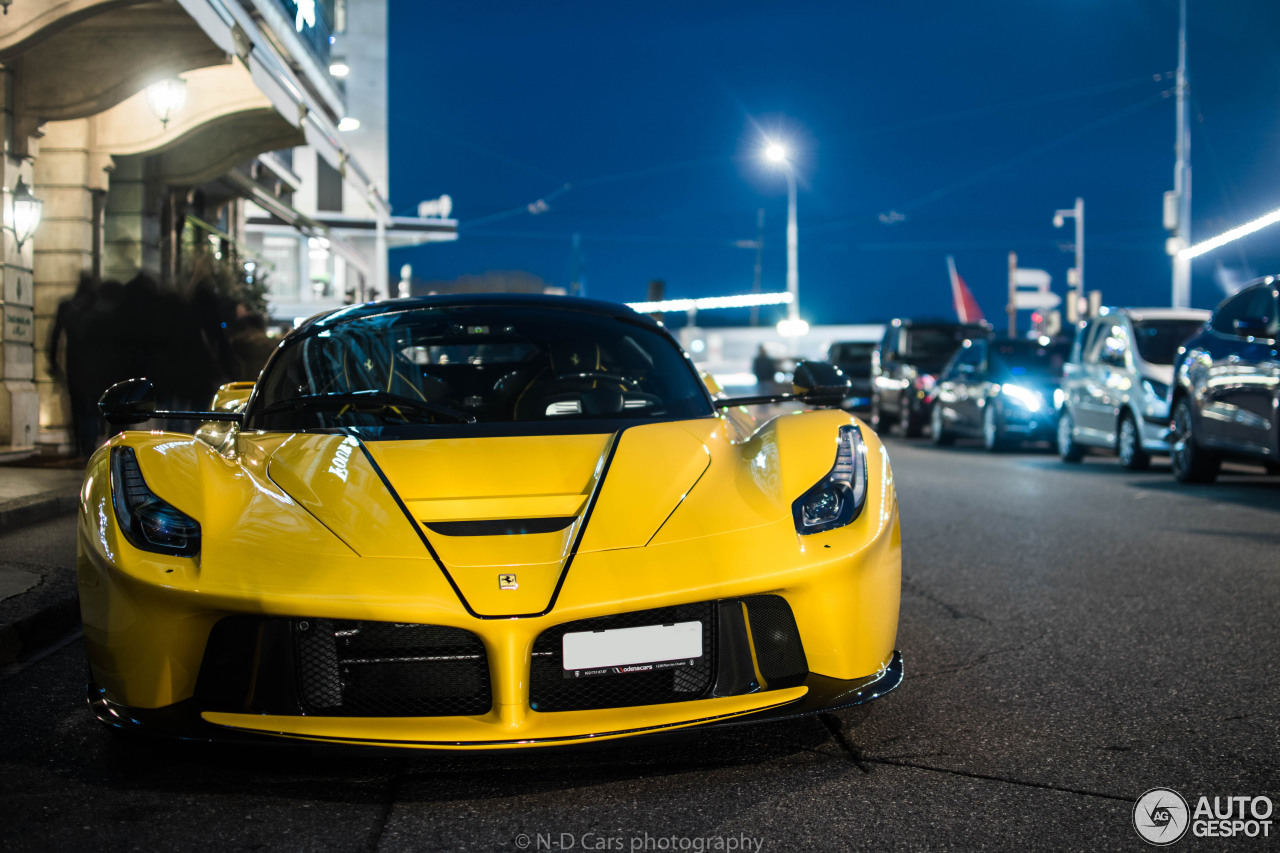 Ferrari LaFerrari Aperta